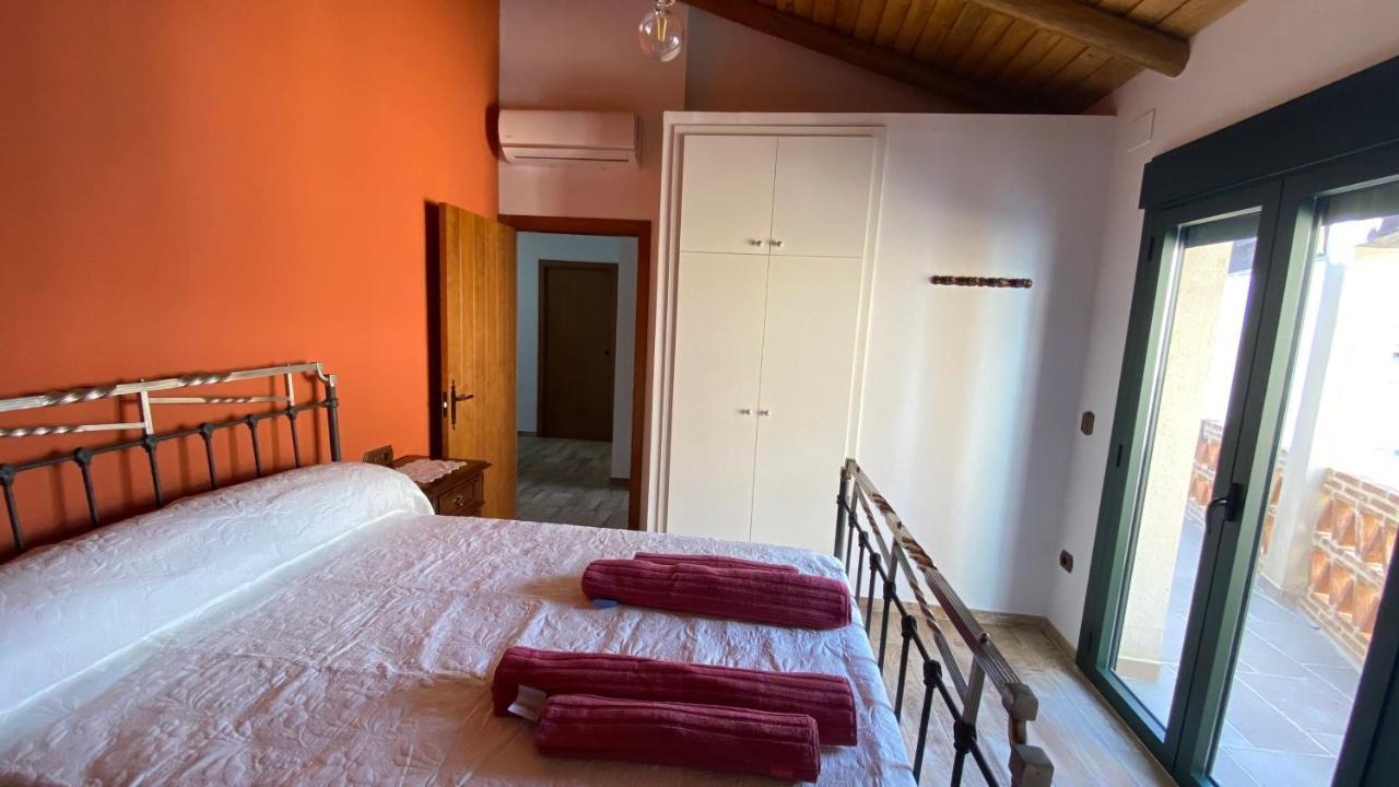 Villa La Casa De Abajo à Puerto de Santa Cruz Extérieur photo